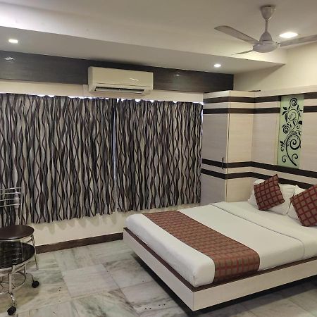 Hotel Oc Residency Mumbai Ngoại thất bức ảnh